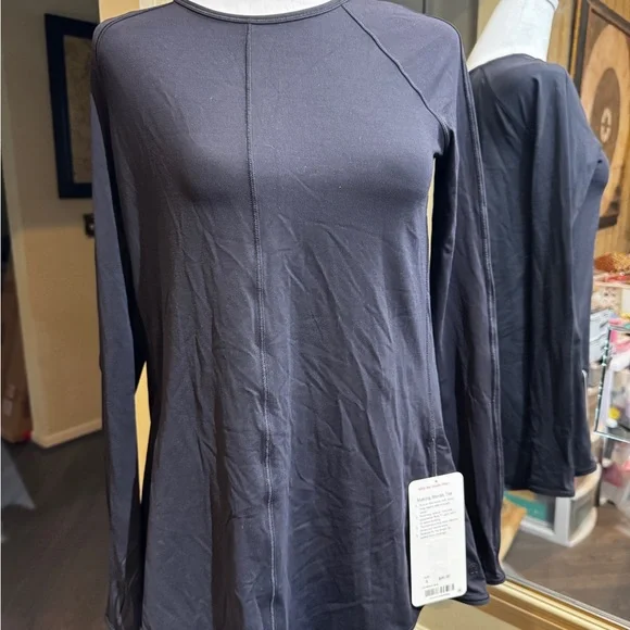 Lululemon making moves black top size 6 Women's Black Long Sleeve Top NWT - Picture 3 of 8